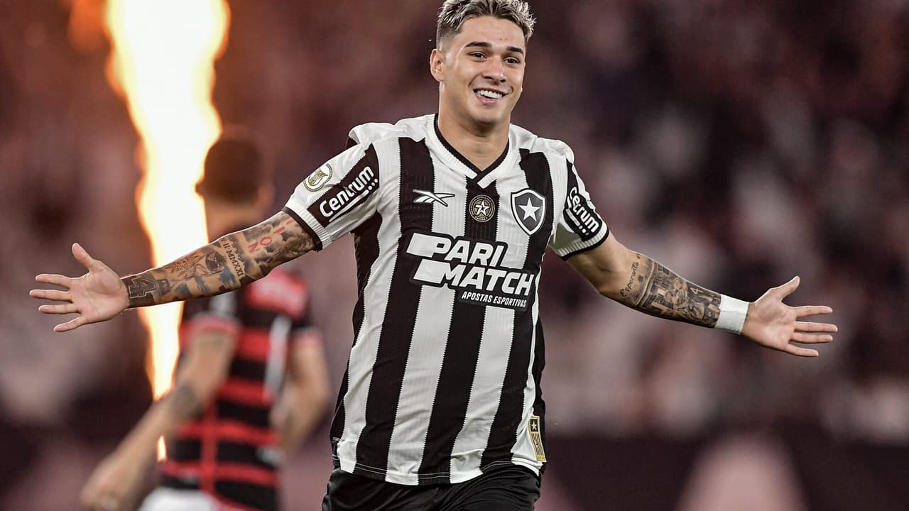 Jornalista questiona torcedor do Flamengo sobre valor recebido da Globo ao vivo