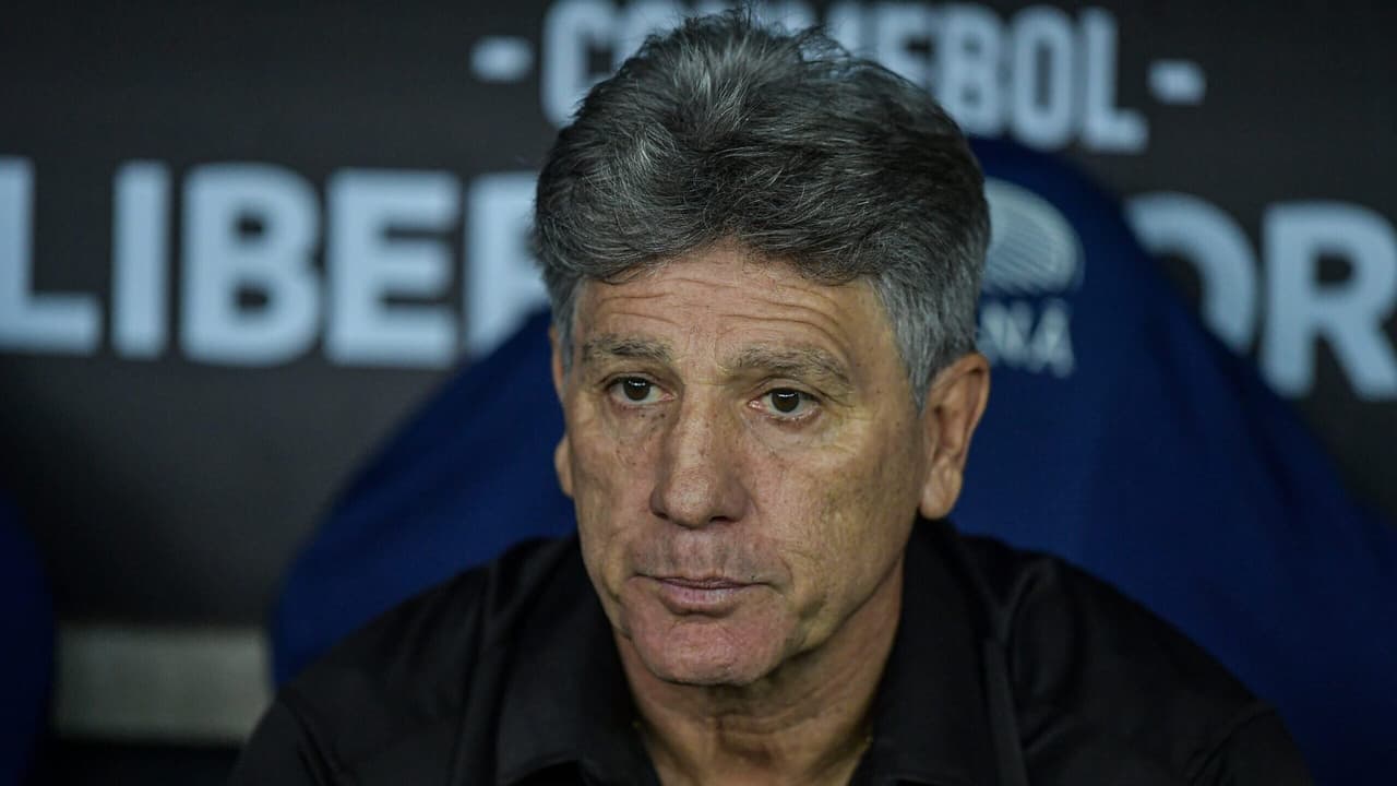 Renato discute com jornalista sobre eliminação do Grêmio na Libertadores