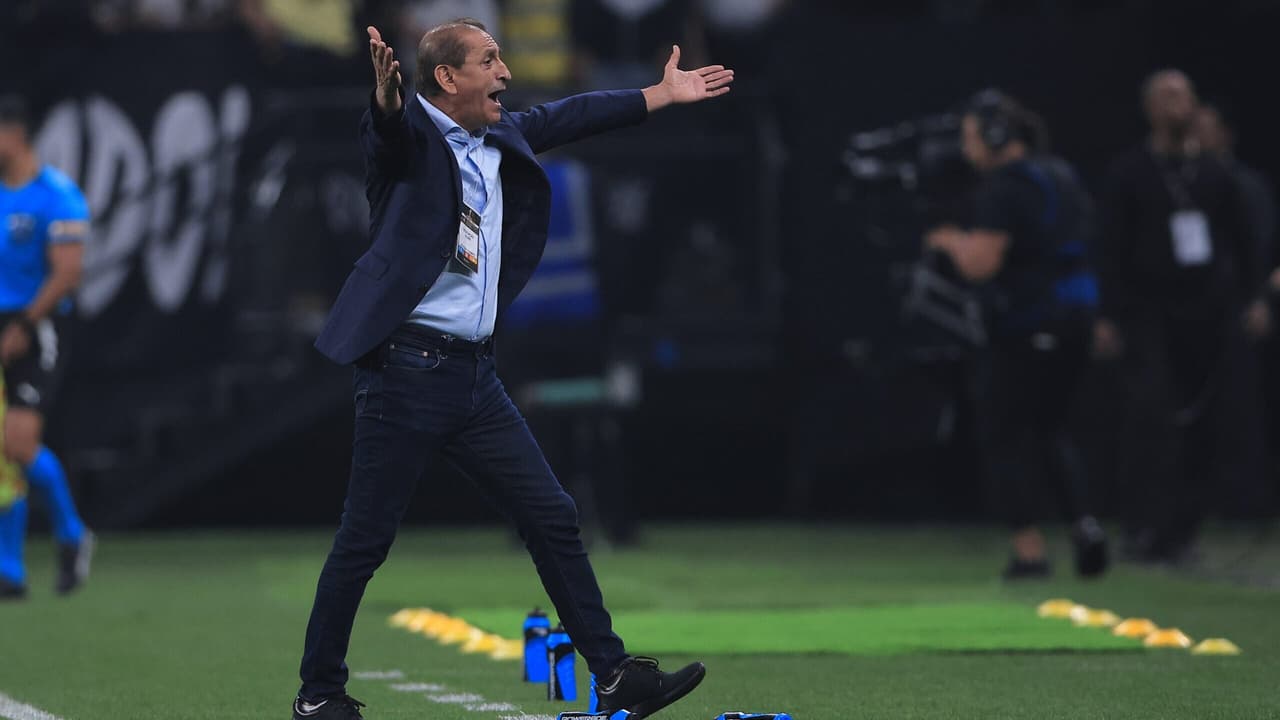 Torcedores criticam postura de Ramón Díaz: 