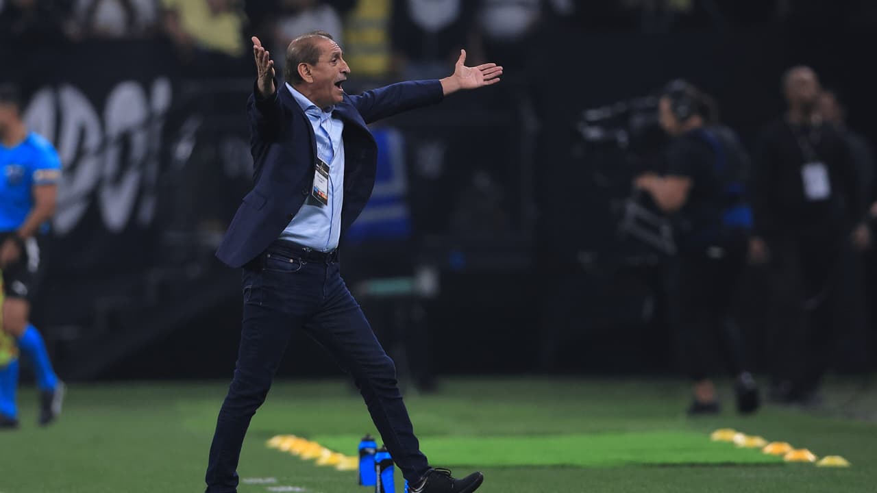 Corinthians desafia Flamengo na luta pela permanência no Brasileirão