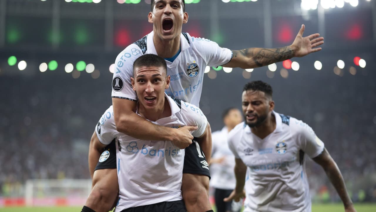 Clube argentino negocia retorno de meio-campista do Grêmio