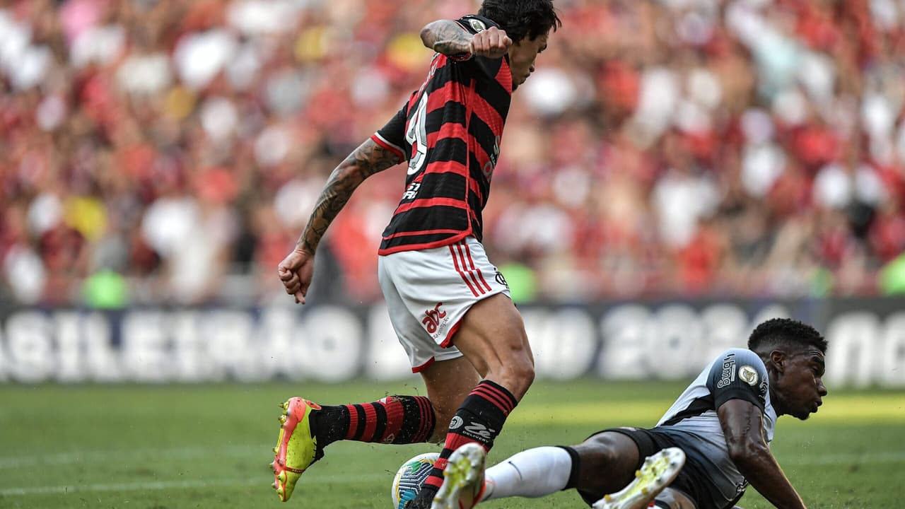 Corinthians x Flamengo: Onde assistir, escalações e horário do jogo no Brasileirão