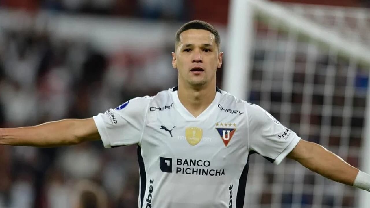 Corinthians enfrenta obstáculos financeiros para reforçar ataque com Alex Arce.