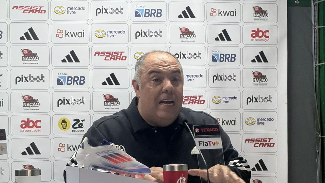 Dirigentes do Flamengo criticam critérios de arbitragem em classificação contra o Palmeiras.