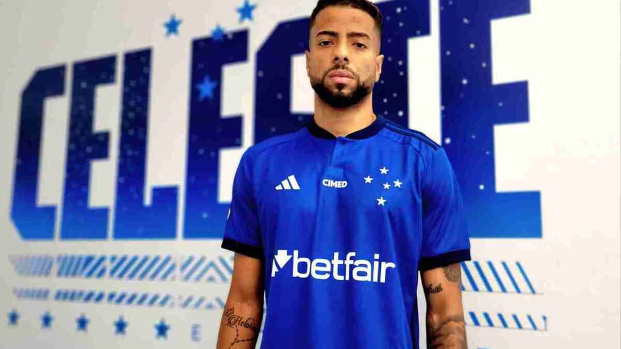 Cruzeiro enfrenta prejuízo e desfalque crucial para clássico contra Atlético-MG.