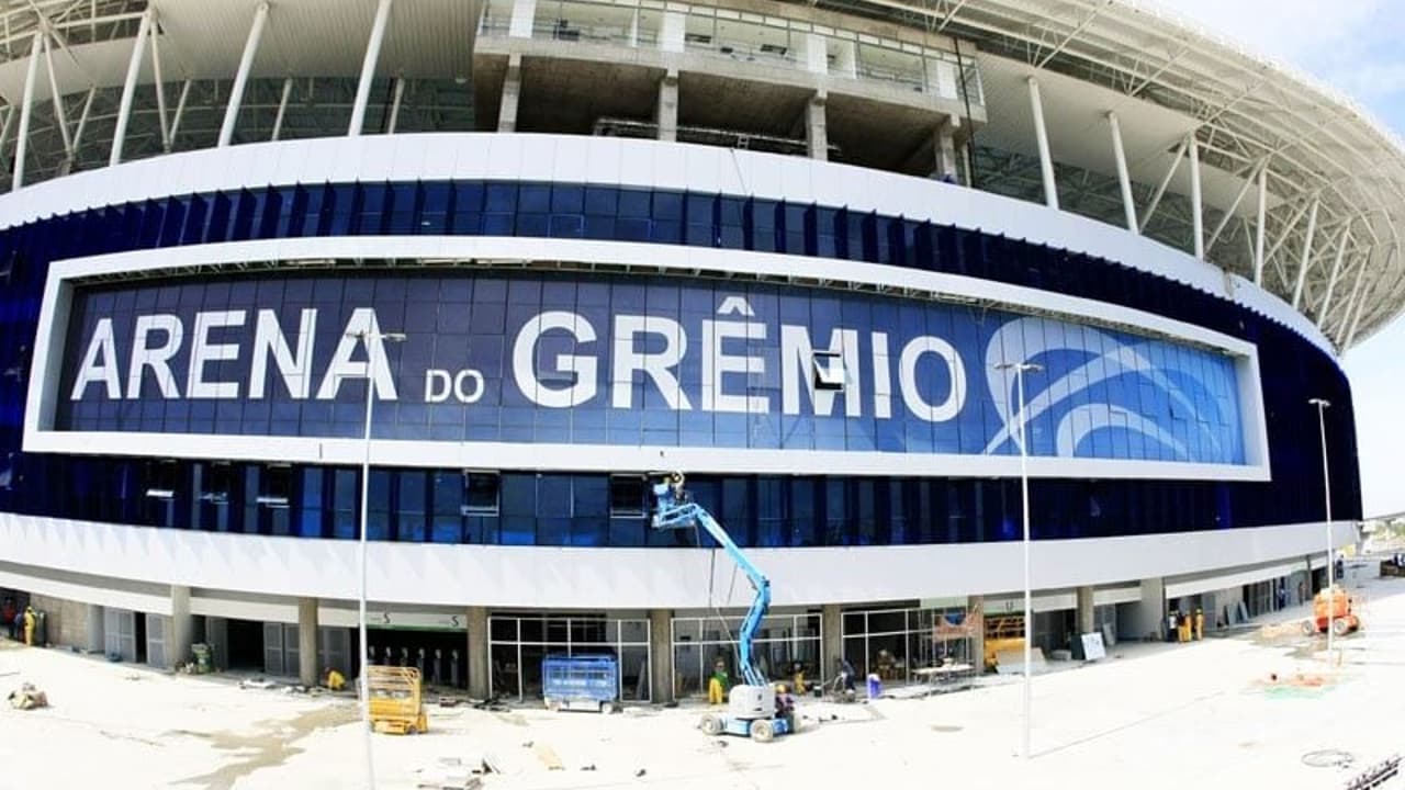 Arena do Grêmio Apresenta Nova Foto do Gramado: Preparativos em Andamento