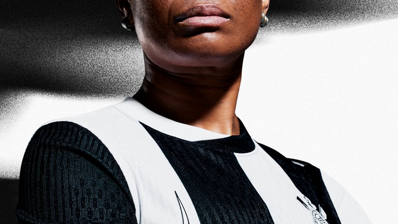 Corinthians lança terceira camisa em homenagem às mulheres negras.