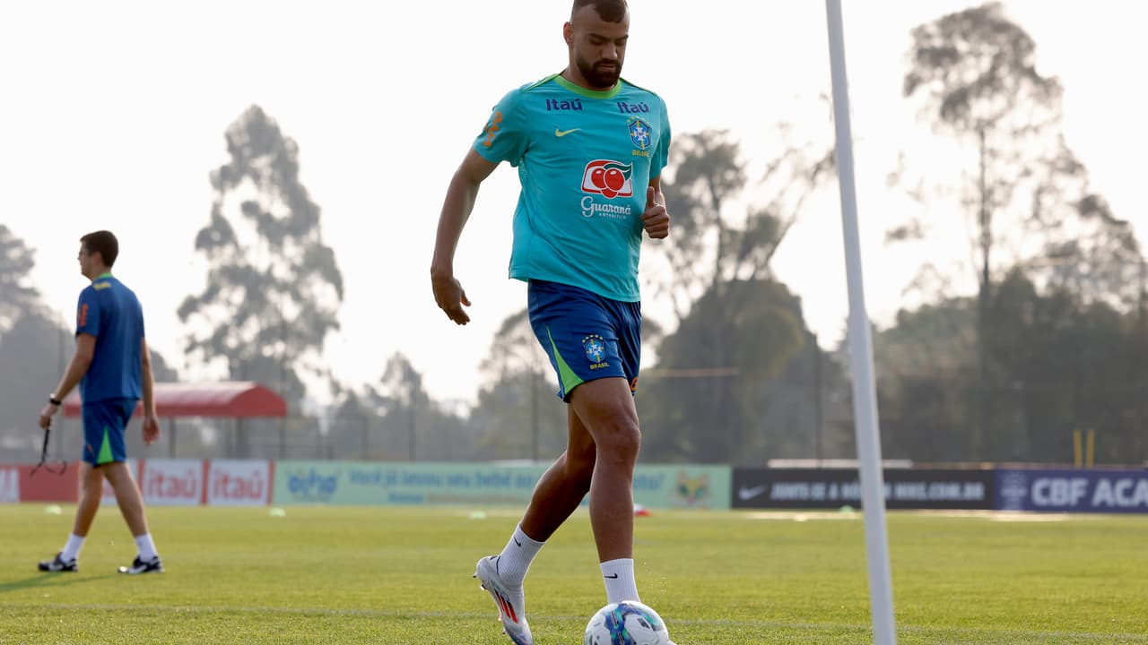 Flamengo desenvolve estratégia para contar com Gerson e Fabrício Bruno antes do jogo.