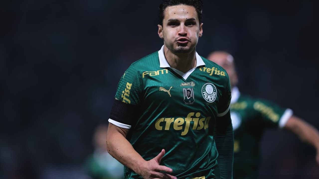 Raphael Veiga é "reforço" do Palmeiras para jogo contra Atlético-MG no Brasileirão