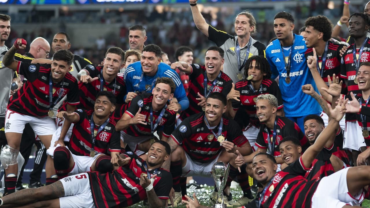 Flamengo Renova Contrato de Promessa da Base em Destaque rumo ao Profissionalismo