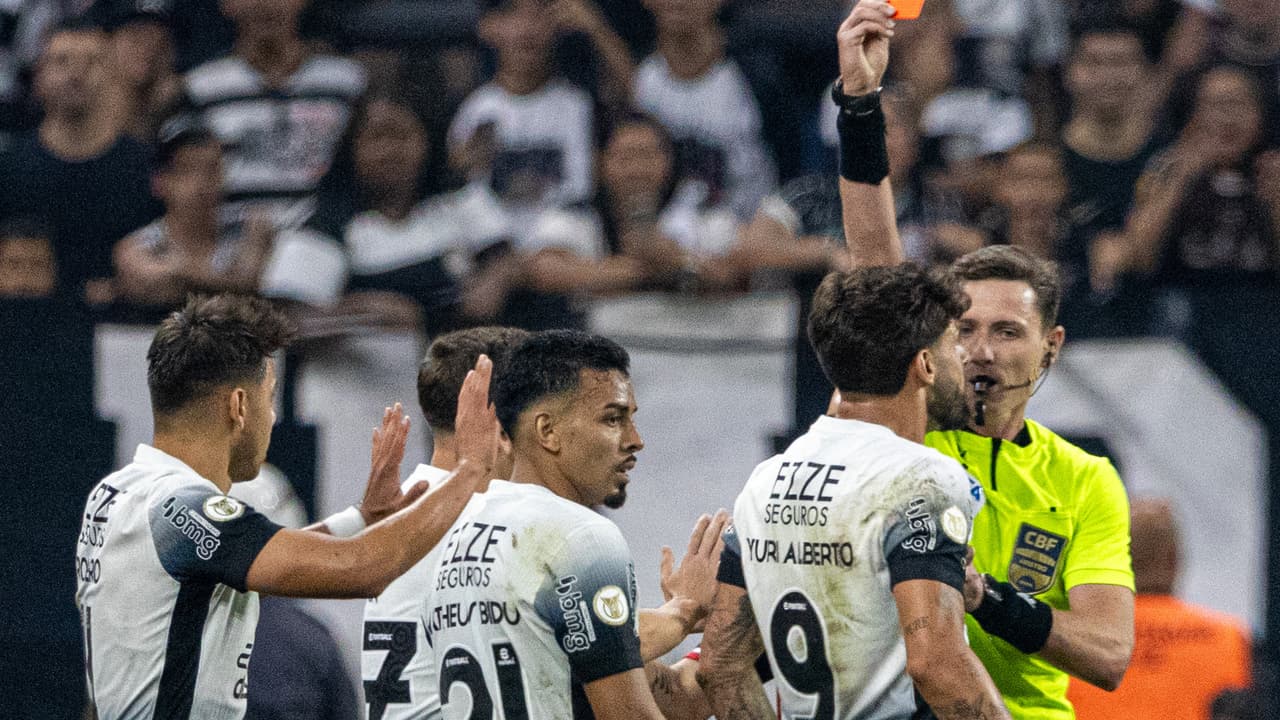 Corinthians demonstra superioridade na vitória sobre o Flamengo, afirma Ramón Díaz.