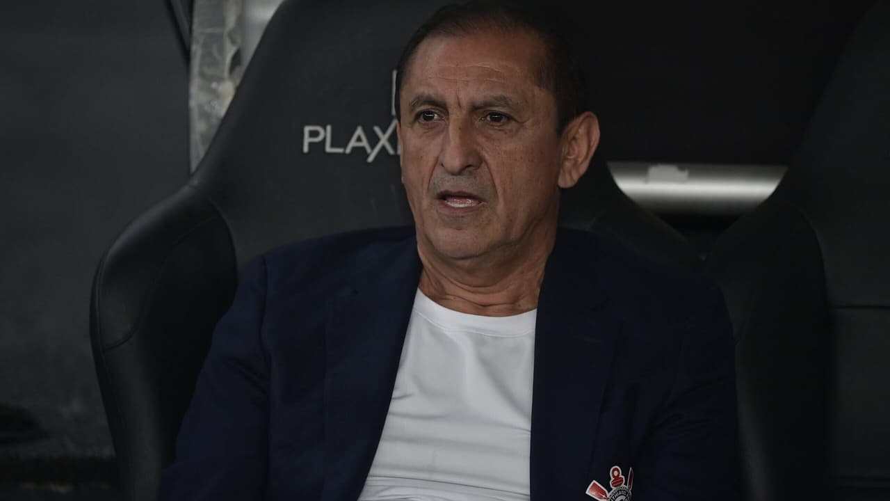 Ramón Díaz explica substituição de Talles Magno: baixo rendimento no jogo.