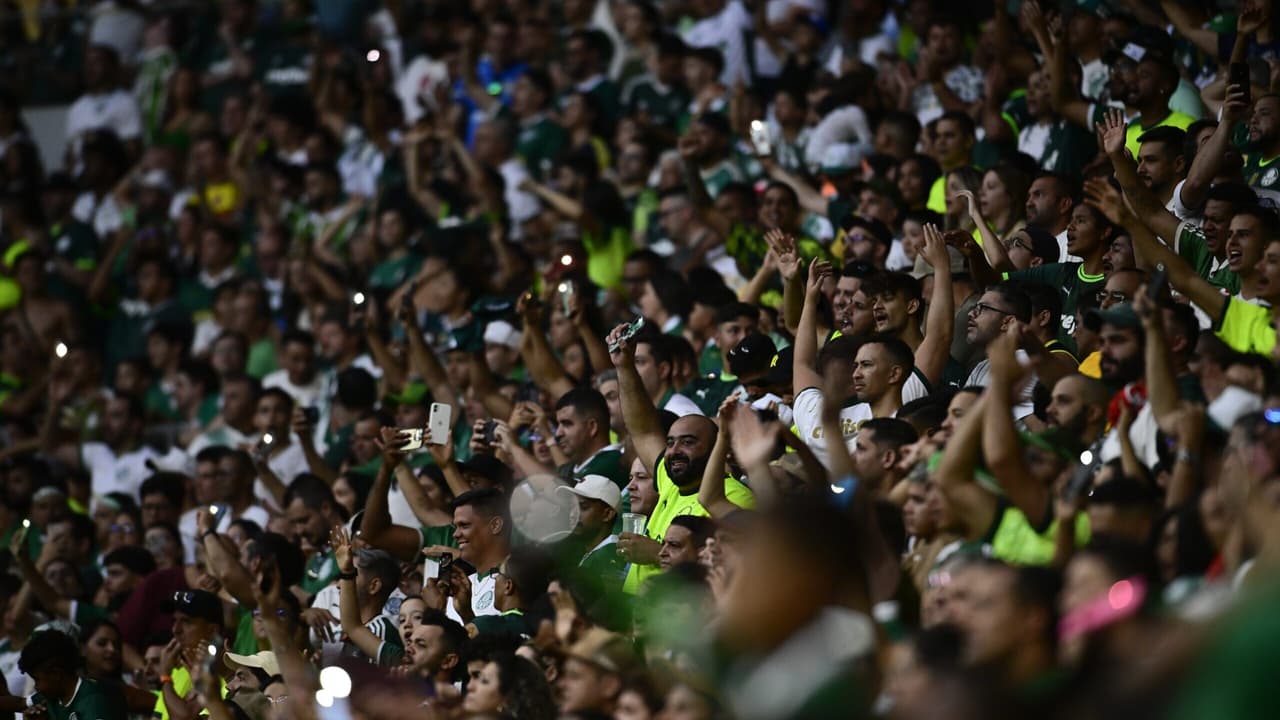 Vasco x Palmeiras: Recorde de Público no Futebol Brasileiro em 2024