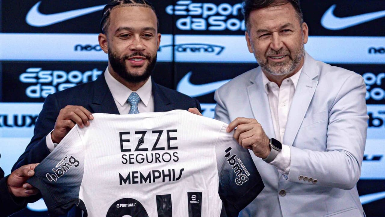 Corinthians registra Memphis Depay para disputar a Sul-Americana