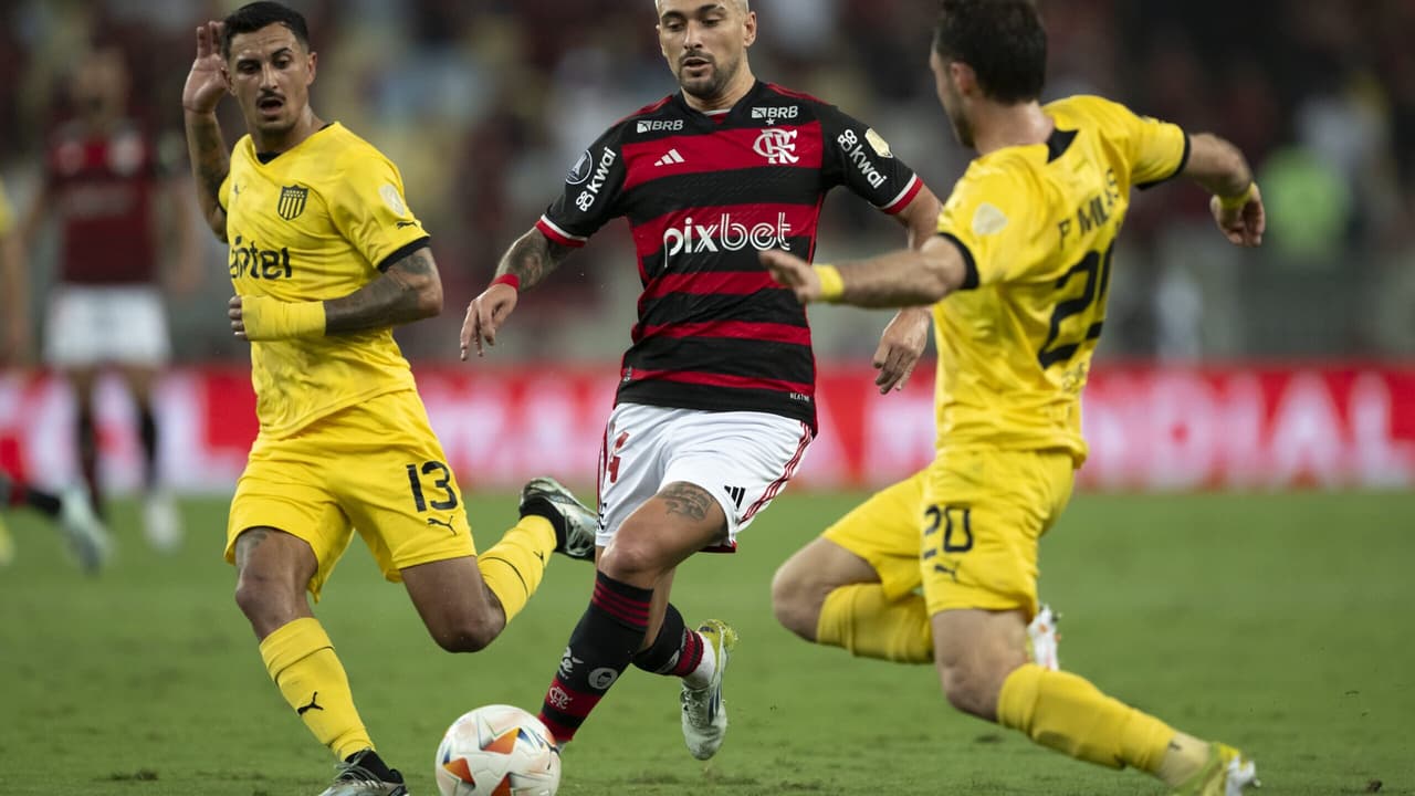 Uruguaios do Flamengo: Chance de quebrar tabu contra o Peñarol?
