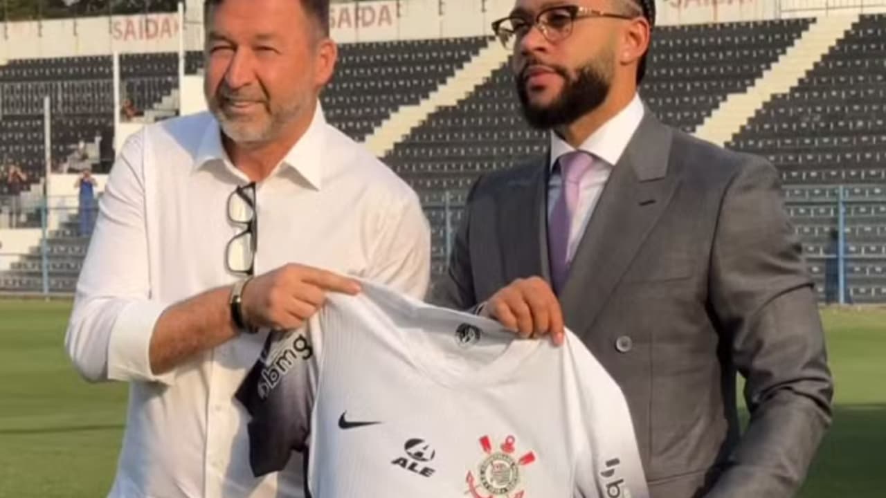 Corinthians mantém folha salarial de R$ 22,5 milhões após contratações.