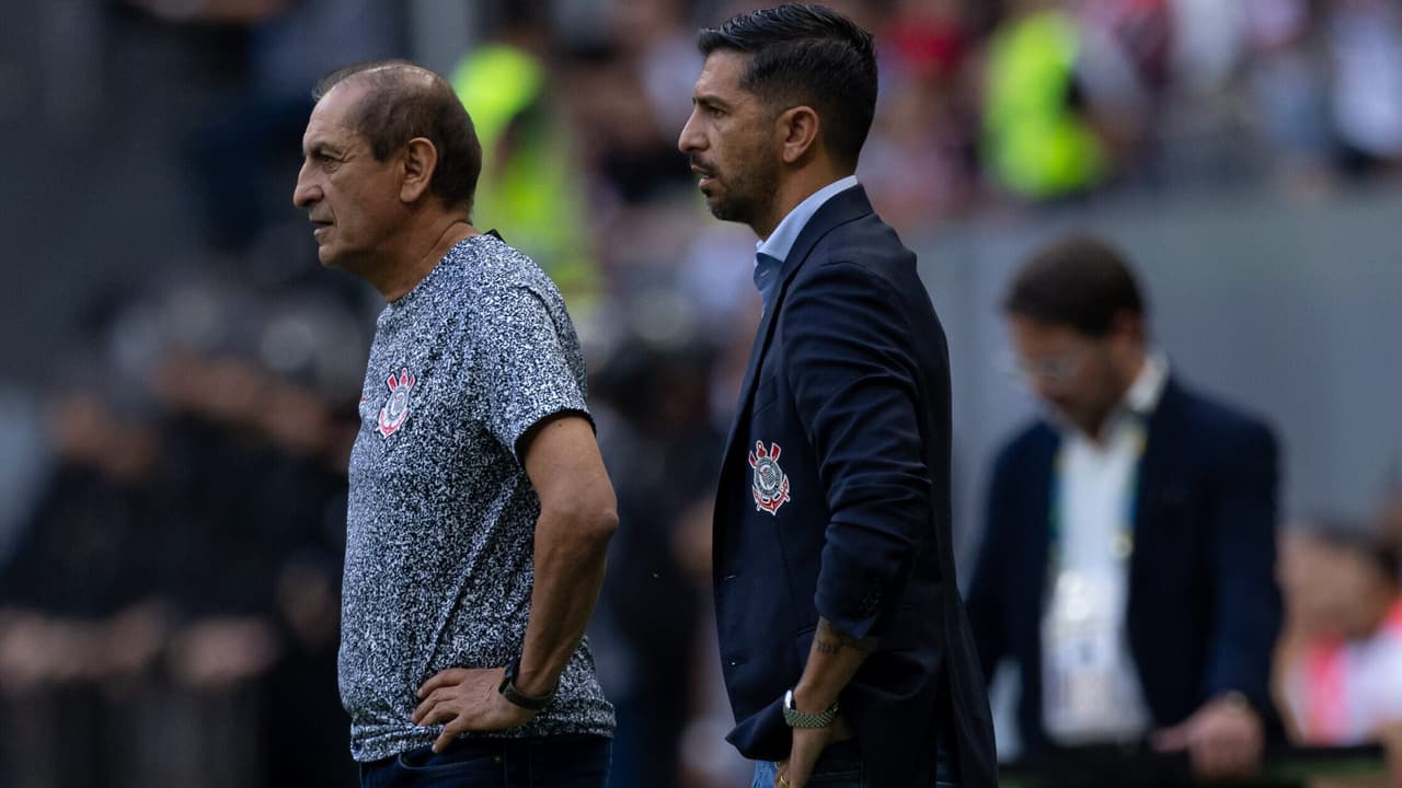 Emiliano critica resultado e desempenho do São Paulo contra o Corinthians.