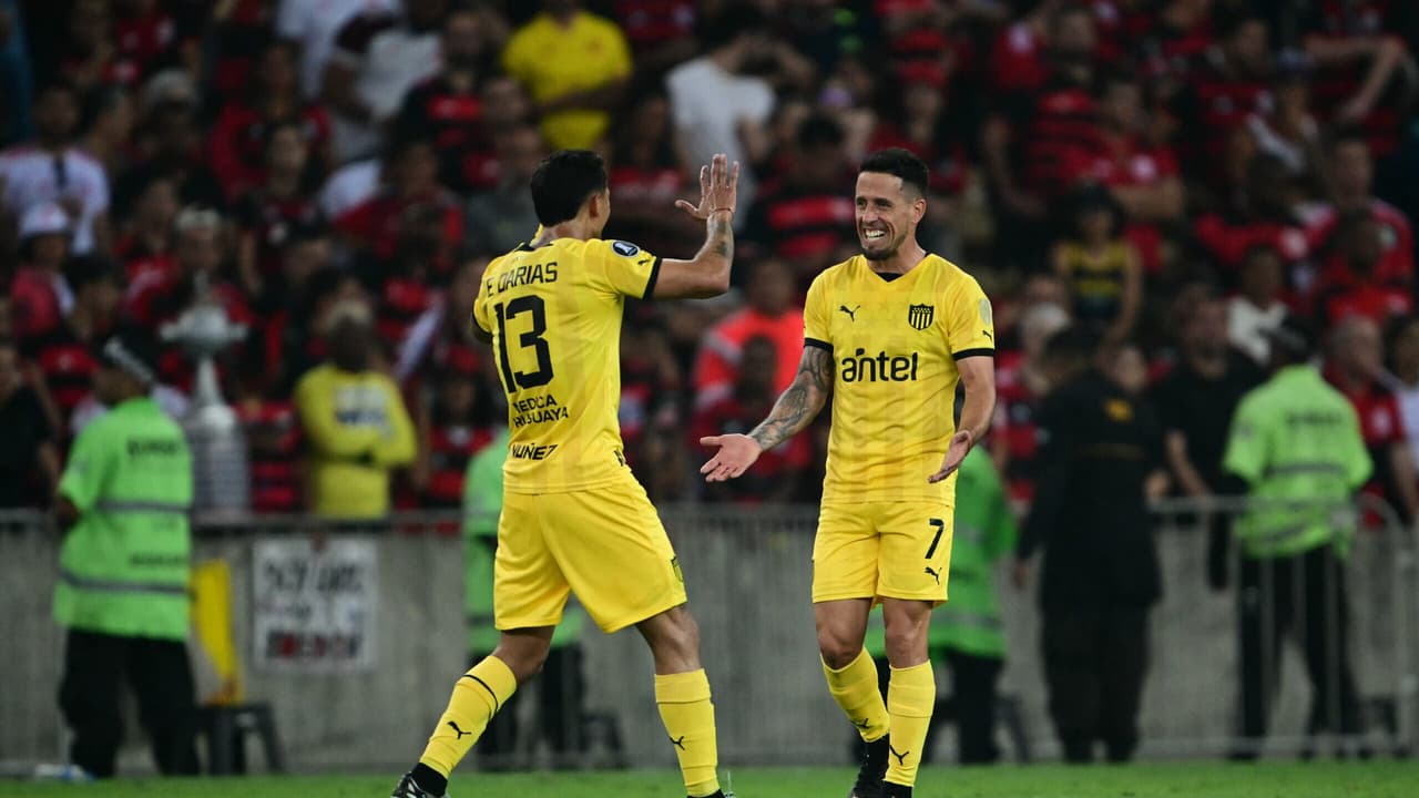 Novo revés do Flamengo contra o Peñarol na Libertadores preocupa torcedores.