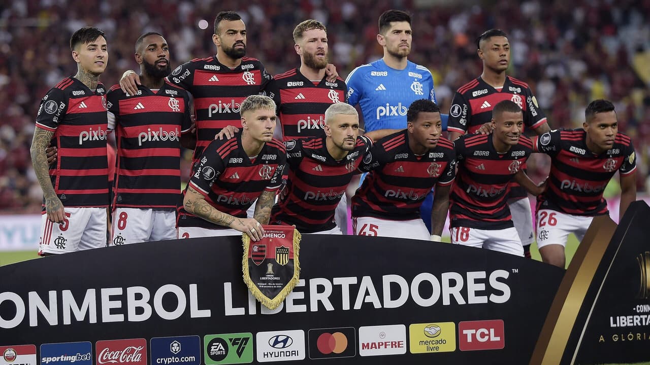 Erro de titular no gol do Peñarol na Libertadores: análise de ex-jogador do Flamengo.