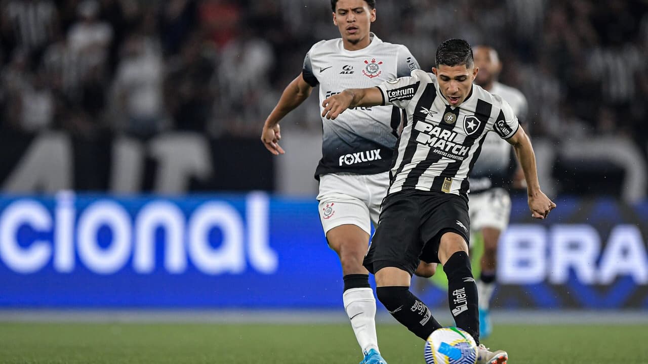 Confusão entre torcedores: Uniformes semelhantes de Botafogo e Corinthians geram dúvidas.