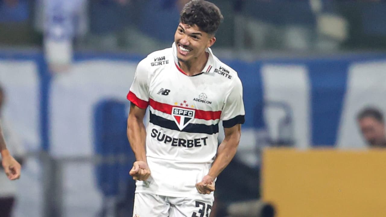 Goleada do São Paulo sobre o Cruzeiro destaca atuação decisiva de William Gomes