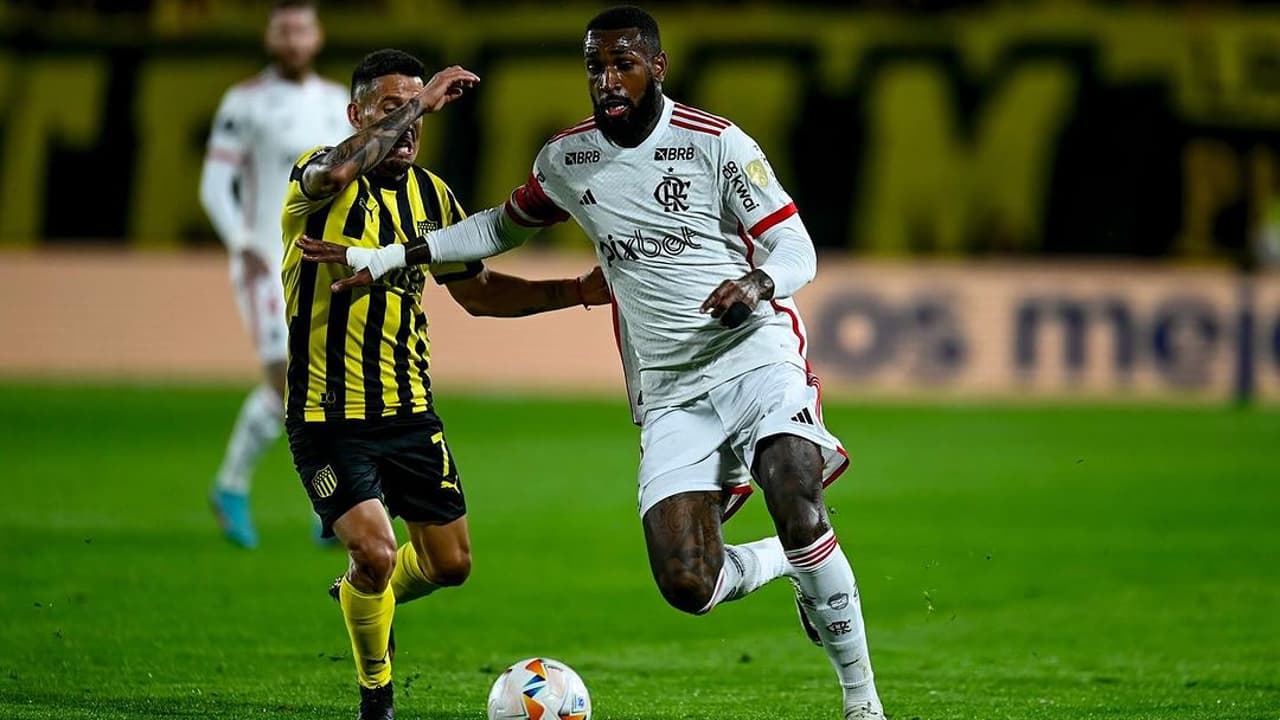 titulares do Flamengo poupados por Tite aproveitam folga no Rio de Janeiro.