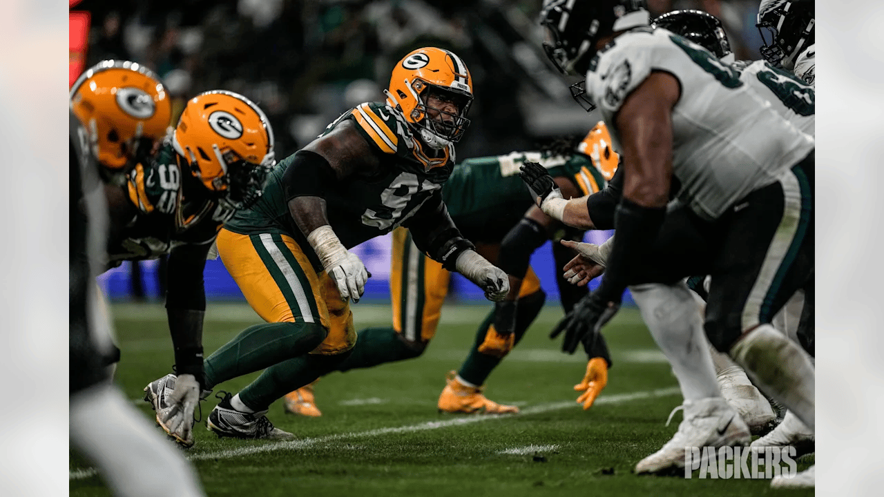 Astro da NFL critica gramado do estádio do Corinthians: 