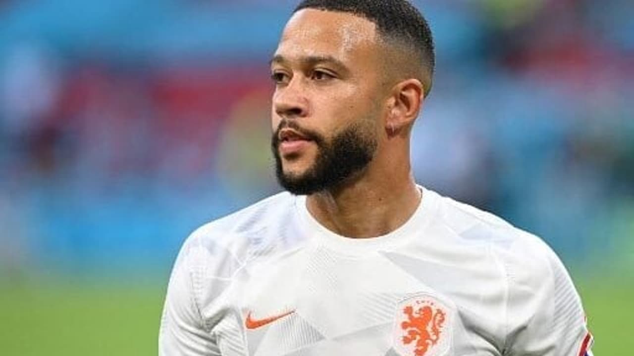 ESPERANÇA DE GOLS! Corinthians aposta em Depay para escapar do rebaixamento no Brasileirão.