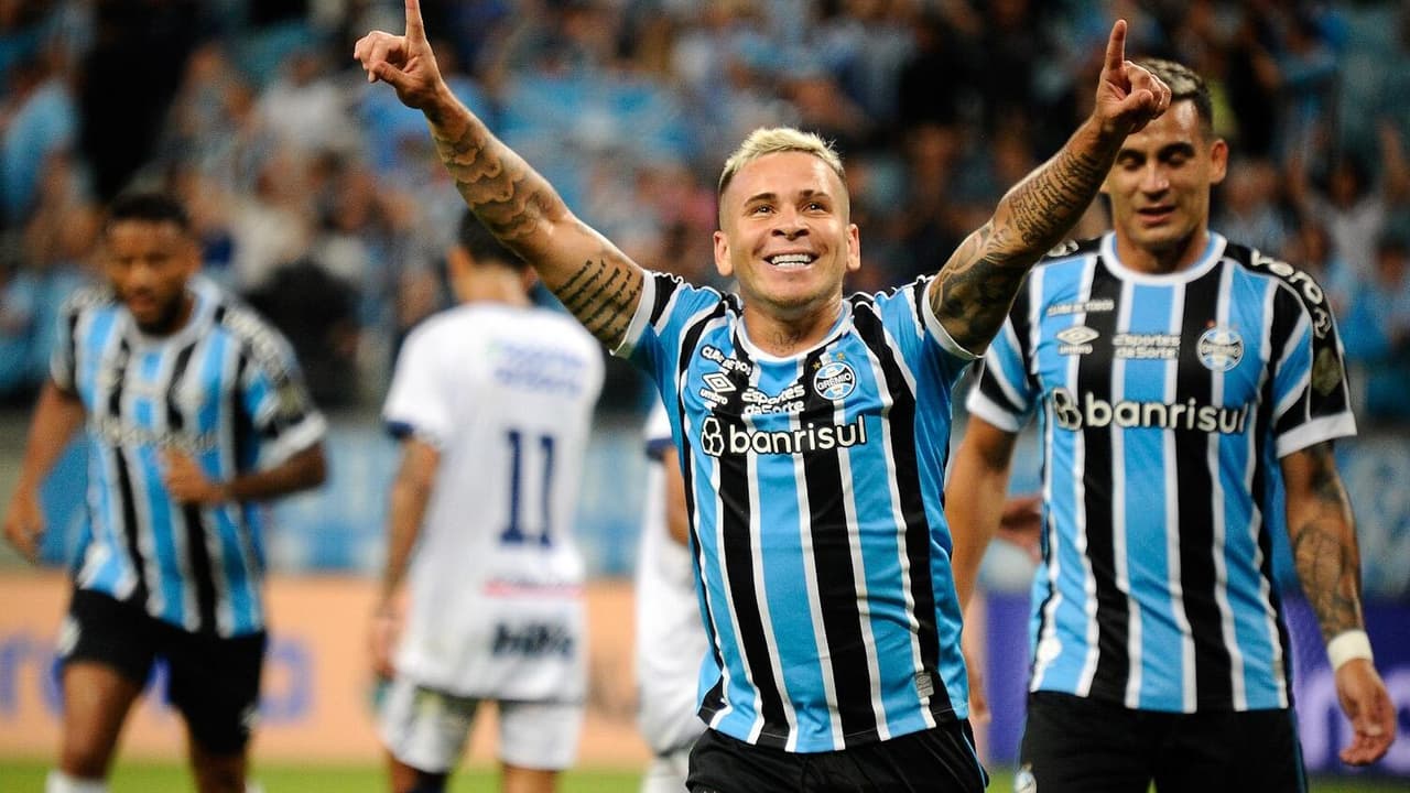Grêmio aposta em formação ofensiva para duelo contra o Atlético-GO; Confira escalação.