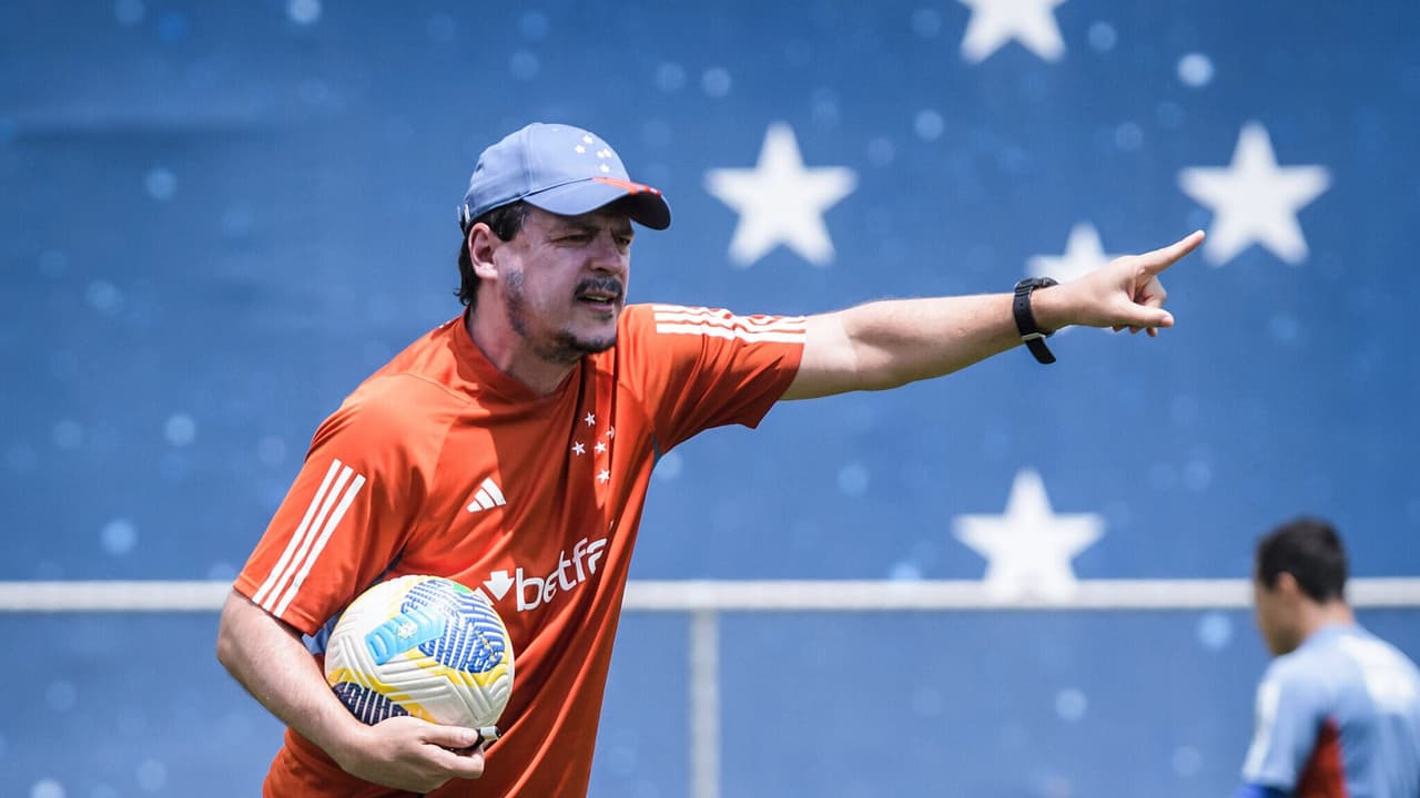 Diniz conta com retorno de volante para jogo contra o Lanús