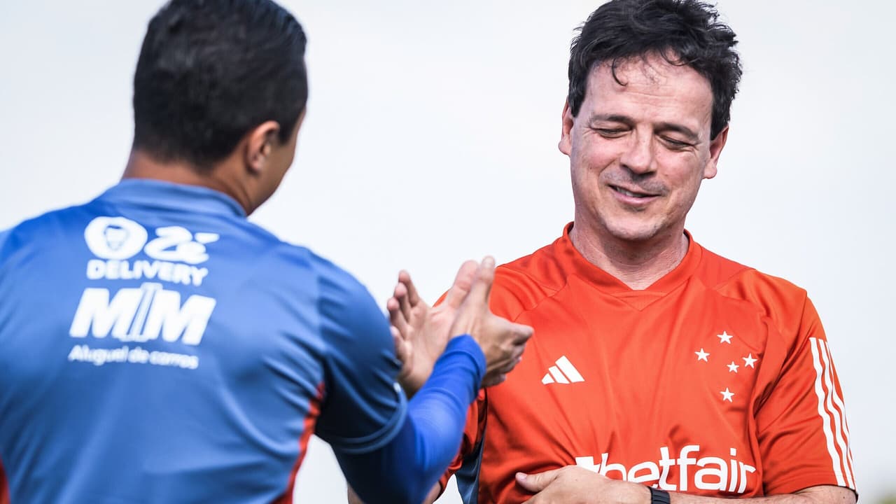 Zagueiro e volante voltam ao time titular do Cruzeiro com Diniz.
