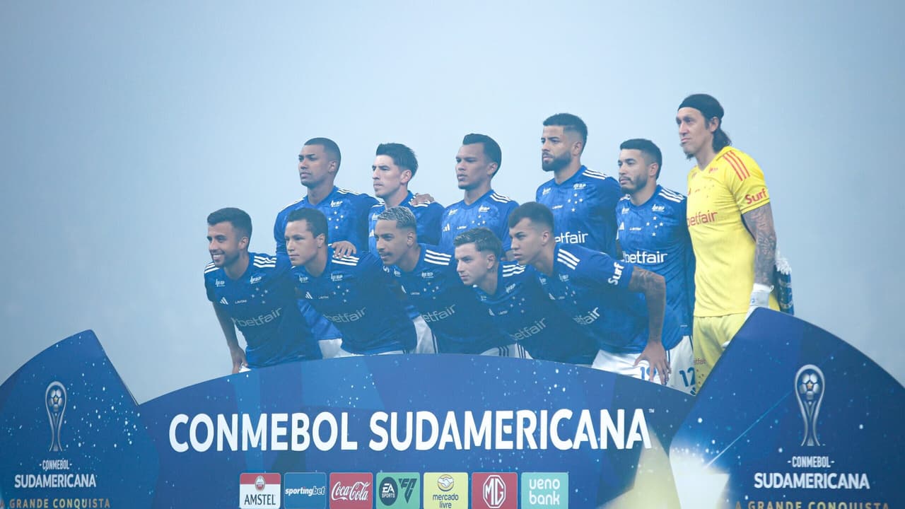 Cruzeiro empata em casa contra o Lanús e segue sem vitórias com Diniz.