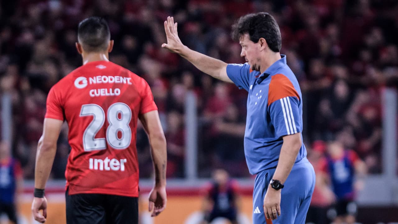 Cruzeiro busca redenção na Sul-Americana para reverter temporada complicada