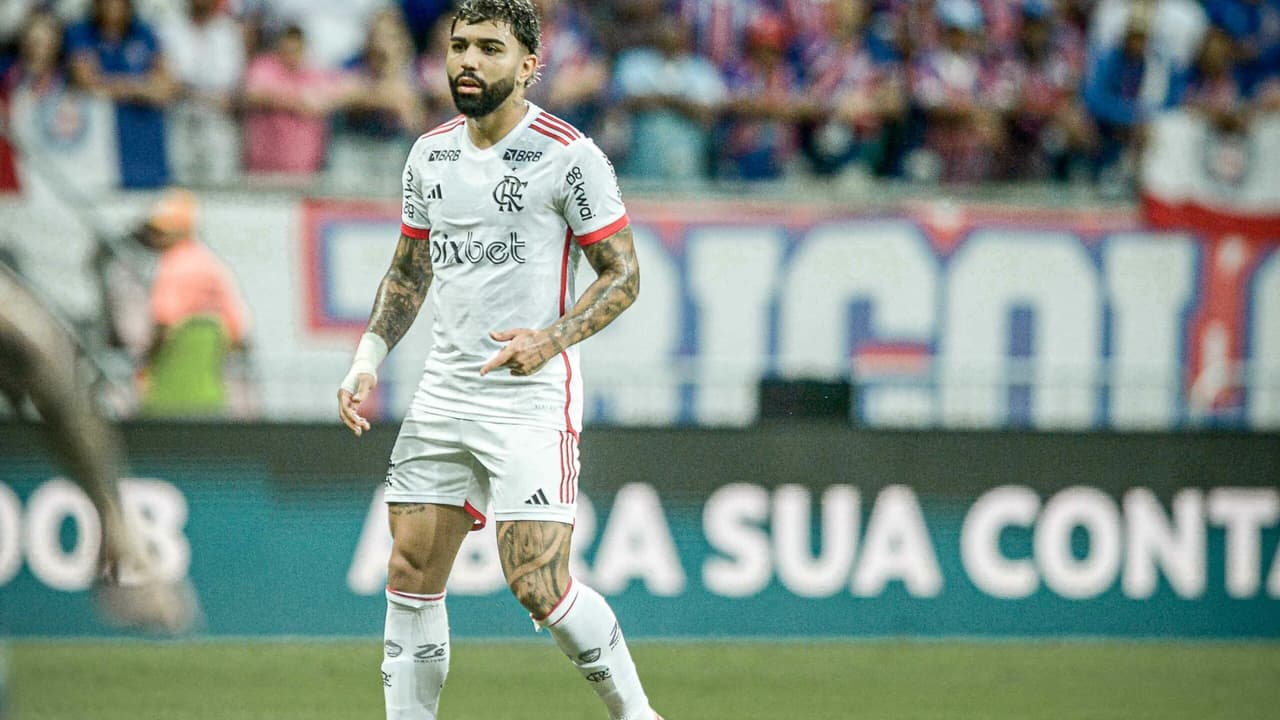 Filipe Luís destaca elenco de Seleção do Flamengo: estrelado e talentoso.