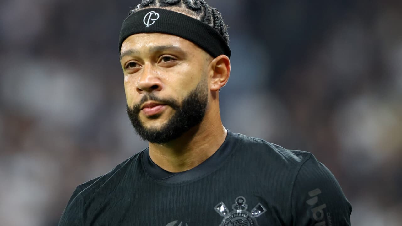 QUEM PARA O HOLANDÊS! Memphis Depay assume titularidade e acirra disputa no ataque corintiano.