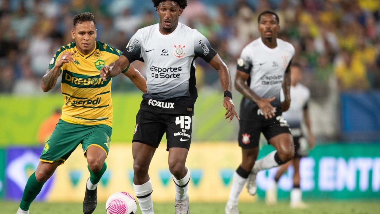 Corinthians encerra sequência sem vitórias fora de casa no Brasileirão.