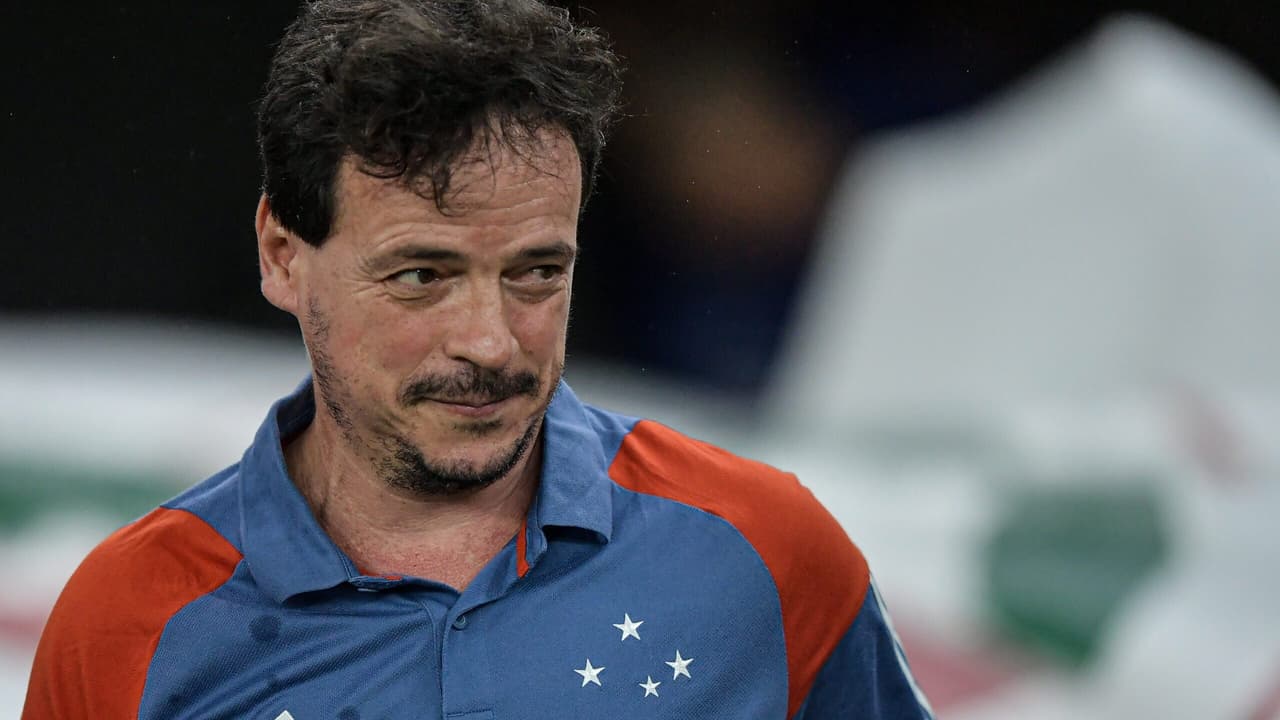 NÃO TÁ FUNCIONANDO! Ineficiência defensiva persiste no Cruzeiro sob o comando de Fernando Diniz