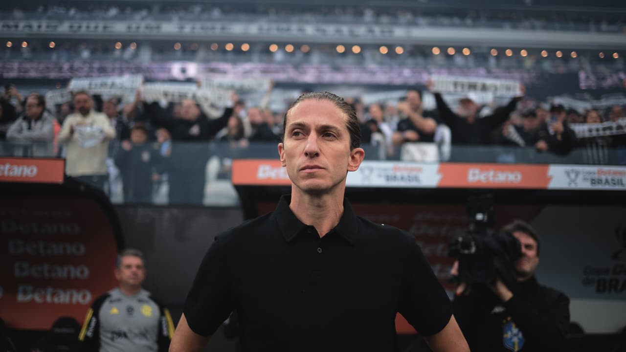 Teste antes de Flamengo x Atlético-MG para Filipe Luís com mesmas baixas.