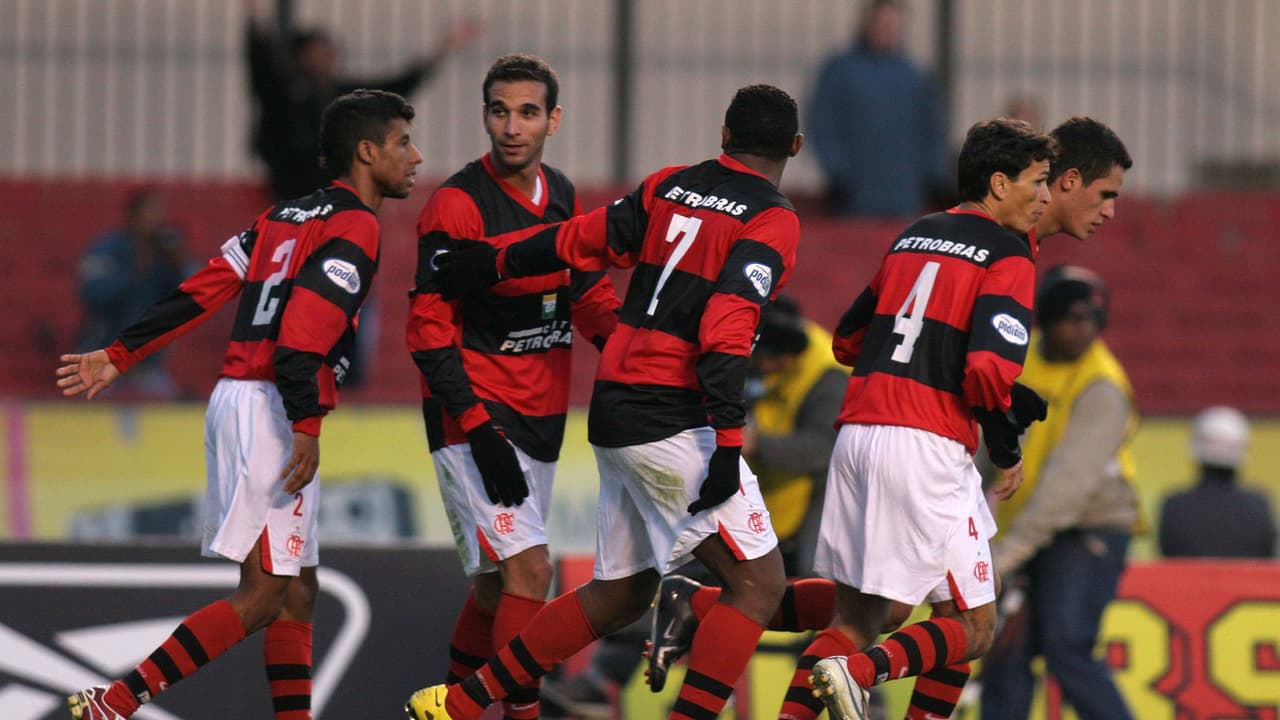 Ex-jogador do Flamengo é eleito prefeito em cidade mineira