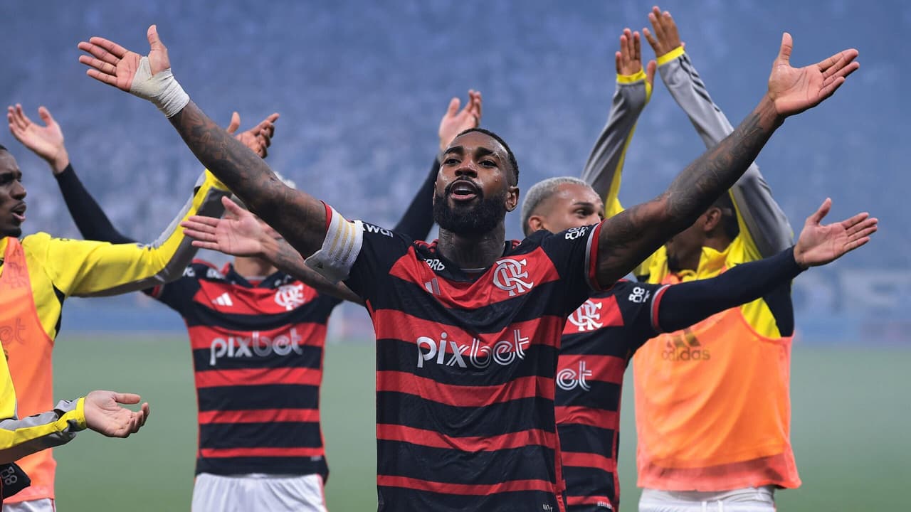 Gerson explica expulsão de Bruno Henrique em jogo entre Corinthians e Flamengo.