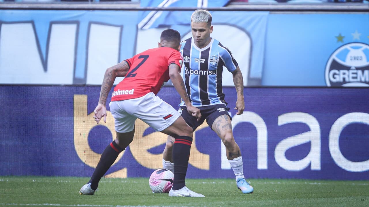 Grêmio enfrenta desafio fora de casa em busca de retomada no esquema.