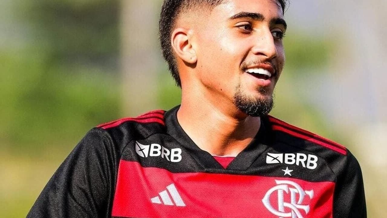 Guilherme Gomes, artilheiro do Flamengo sub-20, projeta finais e momento especial.