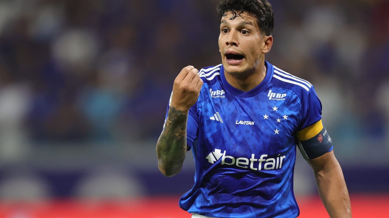 Romero elogia Diniz após empate do Cruzeiro: