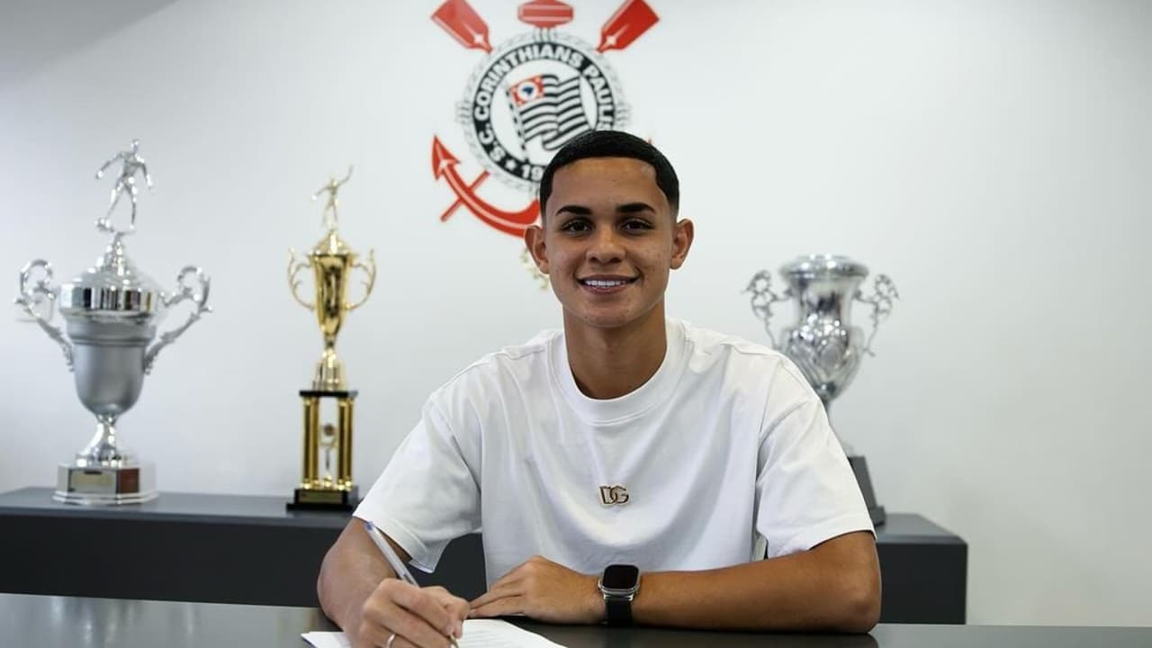 BOMBA! Corinthians renova com promessa da base observada pelo Grupo City