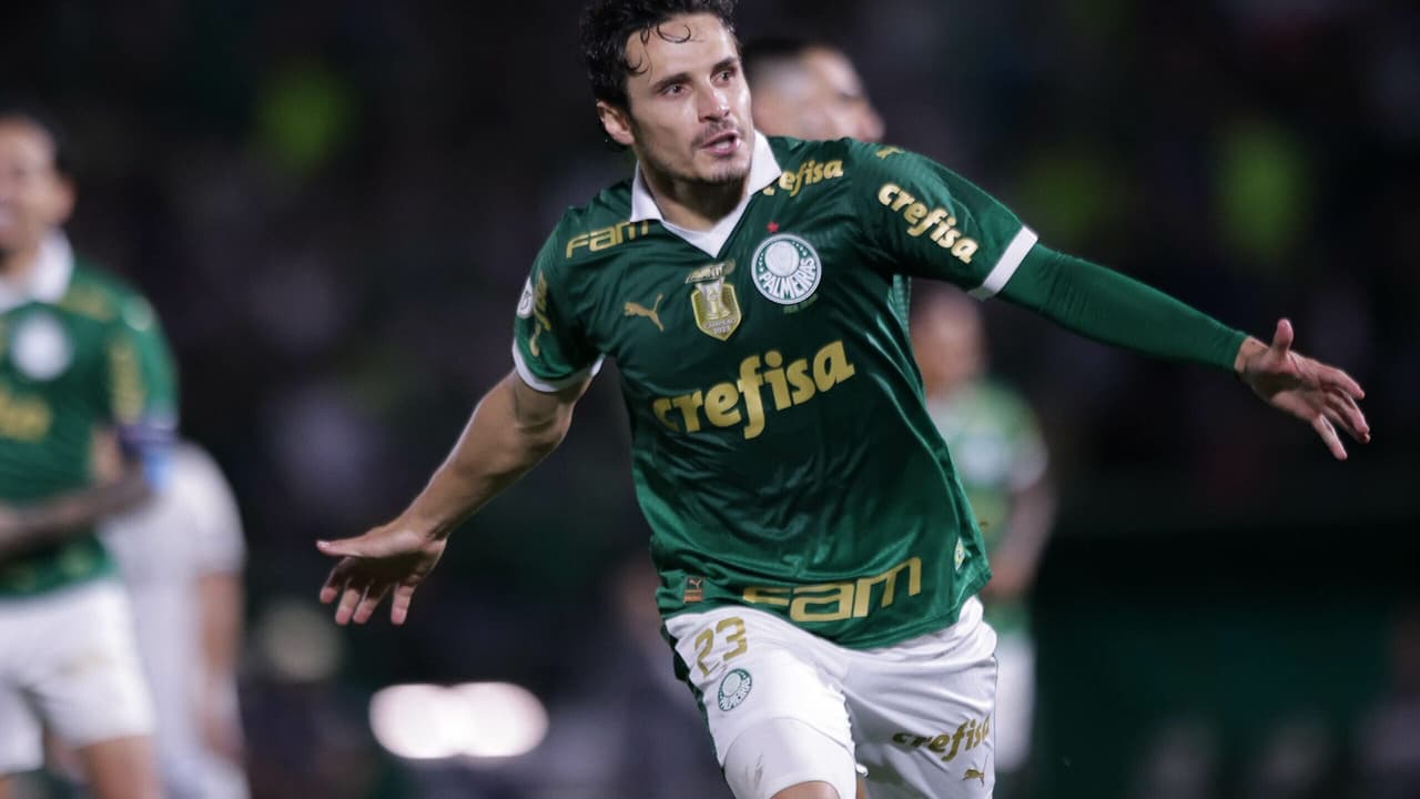 Veiga busca recorde de gols na temporada pelo Palmeiras; confira os números