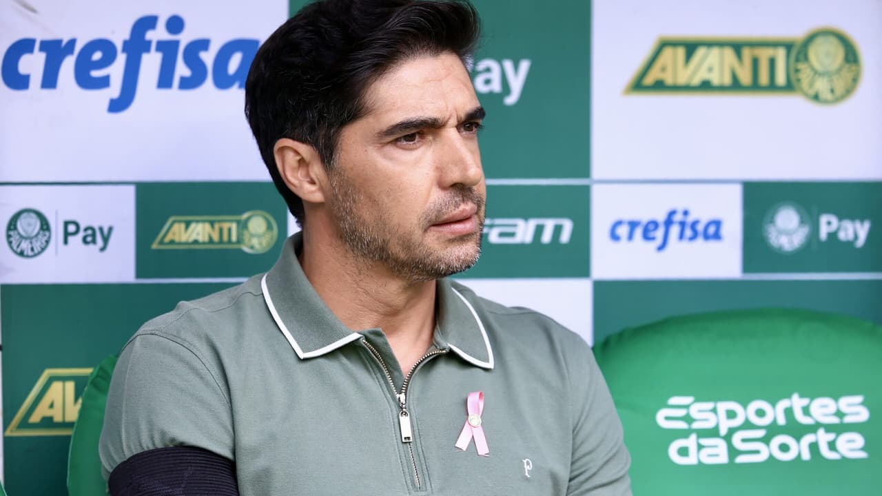 Ferreira pede ousadia ao Palmeiras e destaca Felipe Anderson