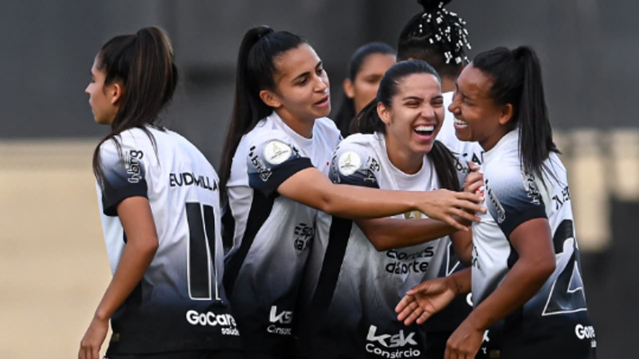 Corinthians domina na Libertadores Feminina e lidera Grupo A de forma convincente.