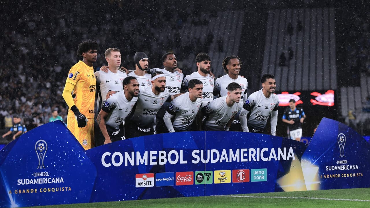 Ídolo do Corinthians critica desempenho de medalhão em partida contra o Racing