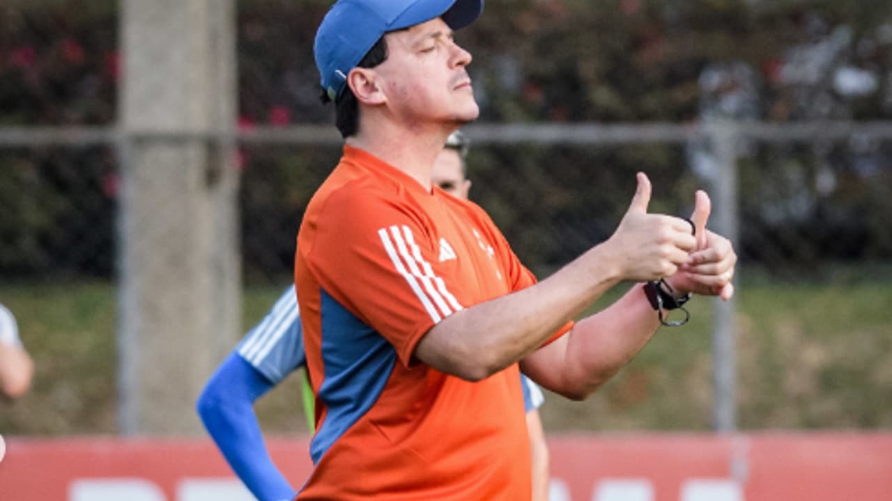 Fernando Diniz prepara Cruzeiro para reencontro com o Fluminense; confira.