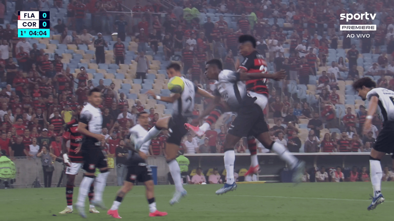 Rubro-negros criticam arbitragem em jogo entre Flamengo e Corinthians: 